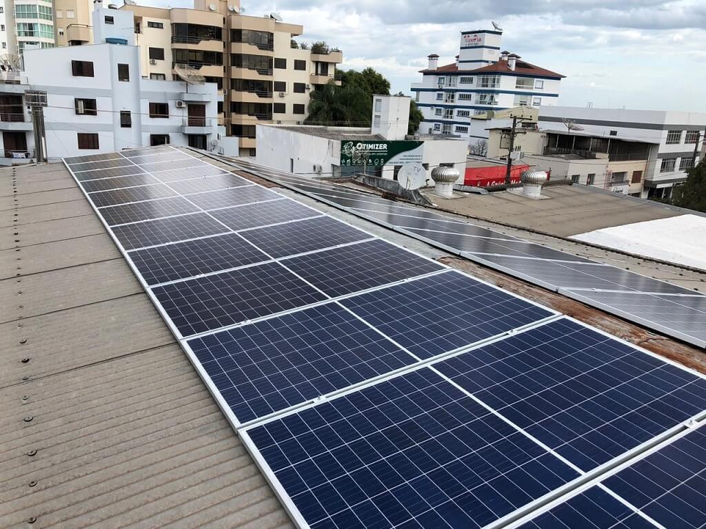 Sistema de Energia Solar Comercial no Consultório do Dr. Felipe Heinzmann em Santo Ângelo/RS